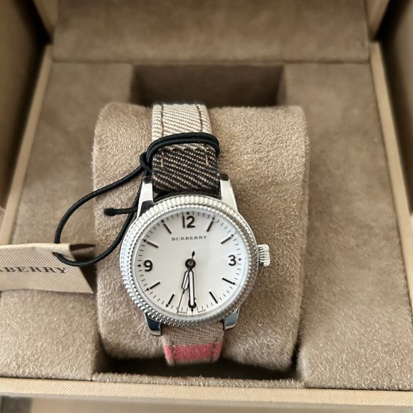 Burberry Watch - Picture 1 of 4